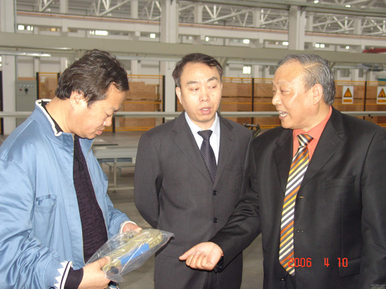 中國紡織報社長遲宗君、副主編張澤華視察我司